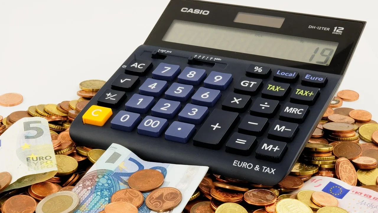 Calculator Money Data Graph