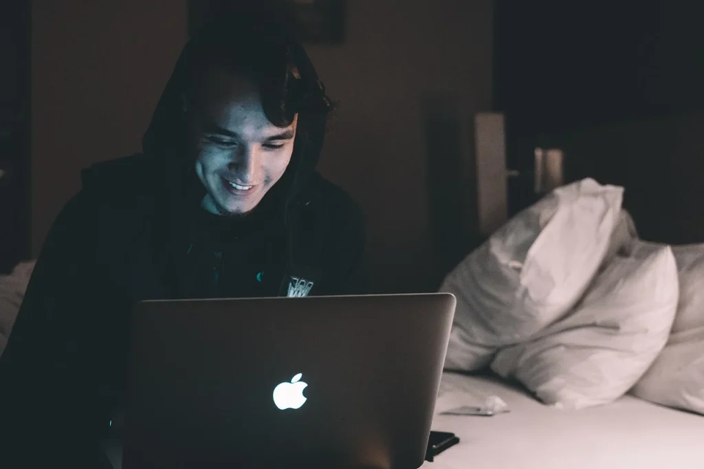 Consumer Research Laptop