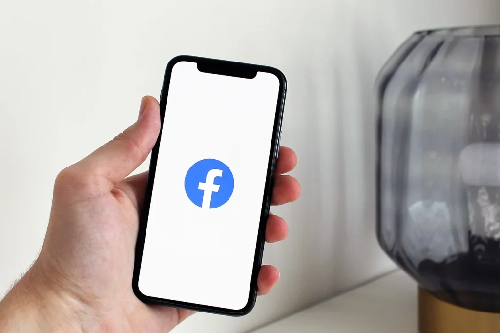 Smartphone Social Media