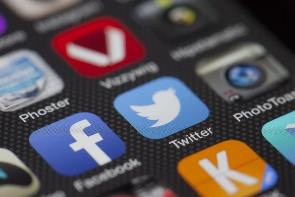 Smartphone Video Social Media