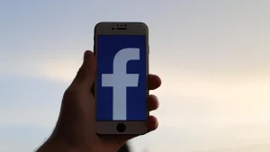 Social Media Icons Smartphone Sharing