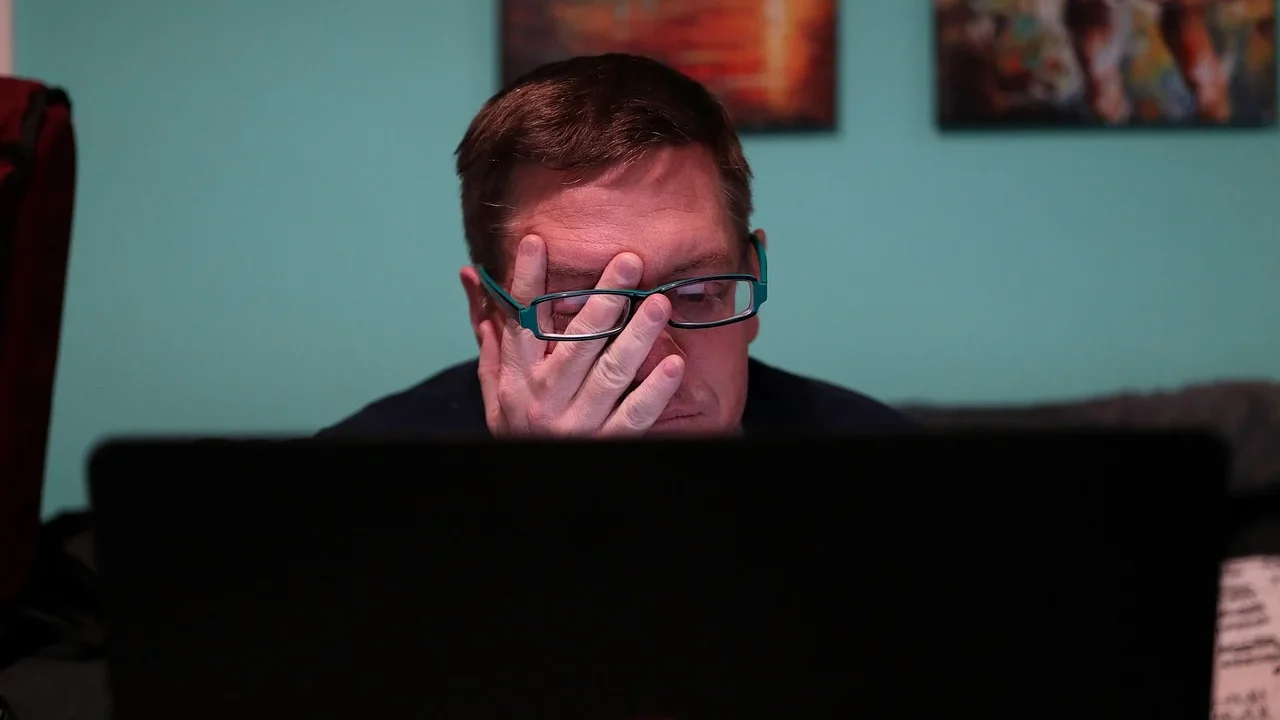 Broken Link Computer Error