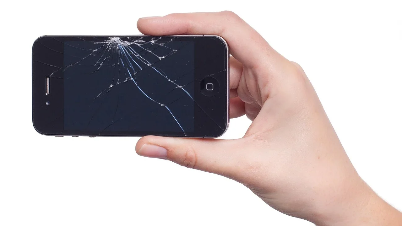 Broken Screen Warning