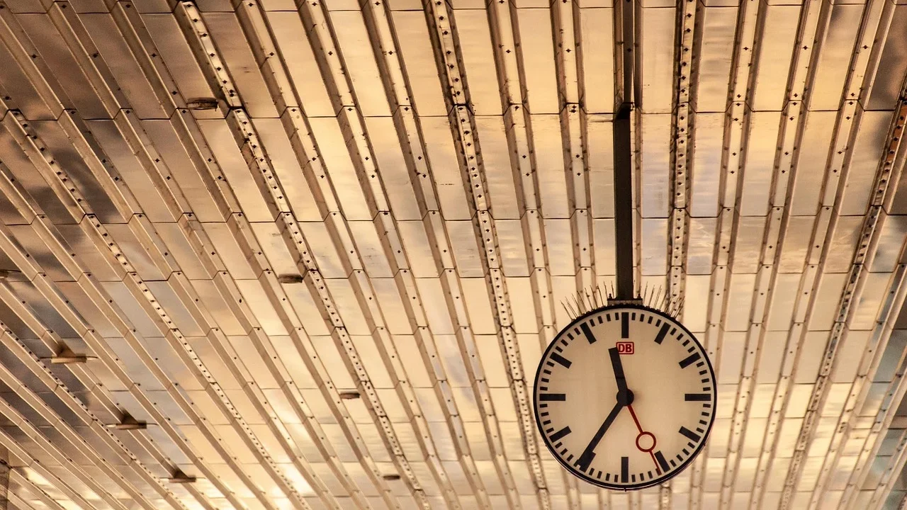 Fast Clock Server Room