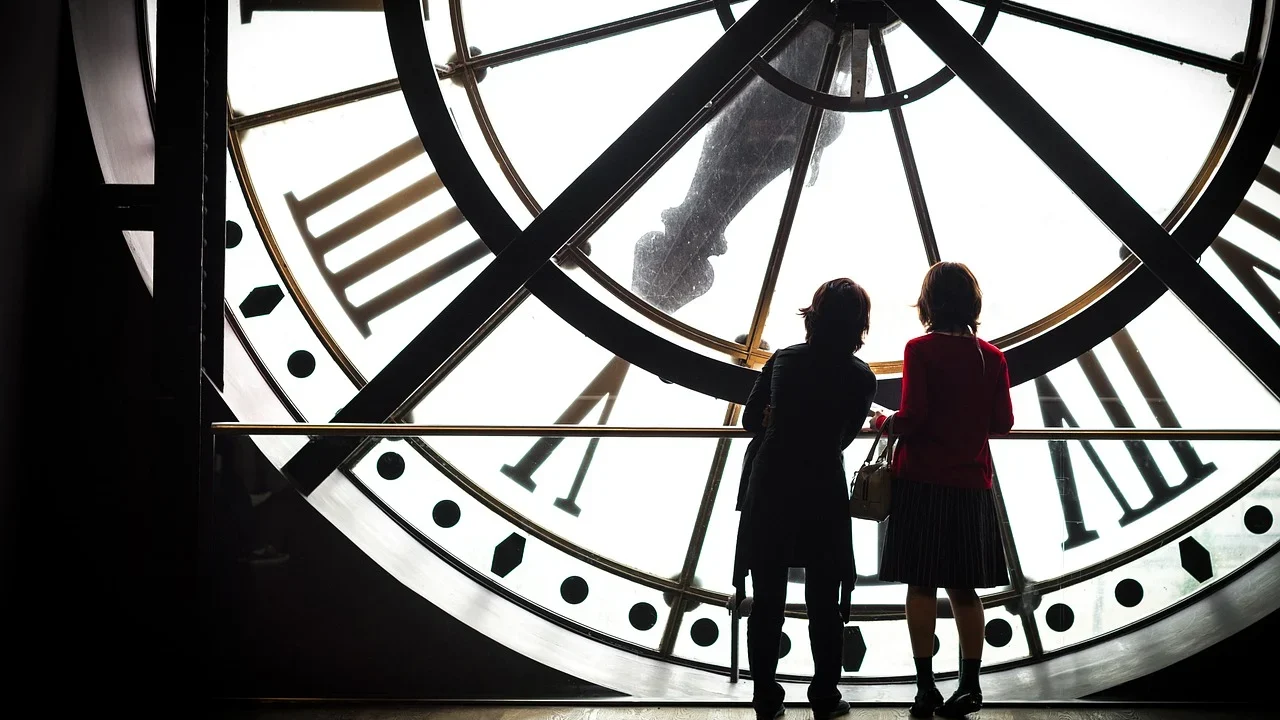 Fast Loading Clock