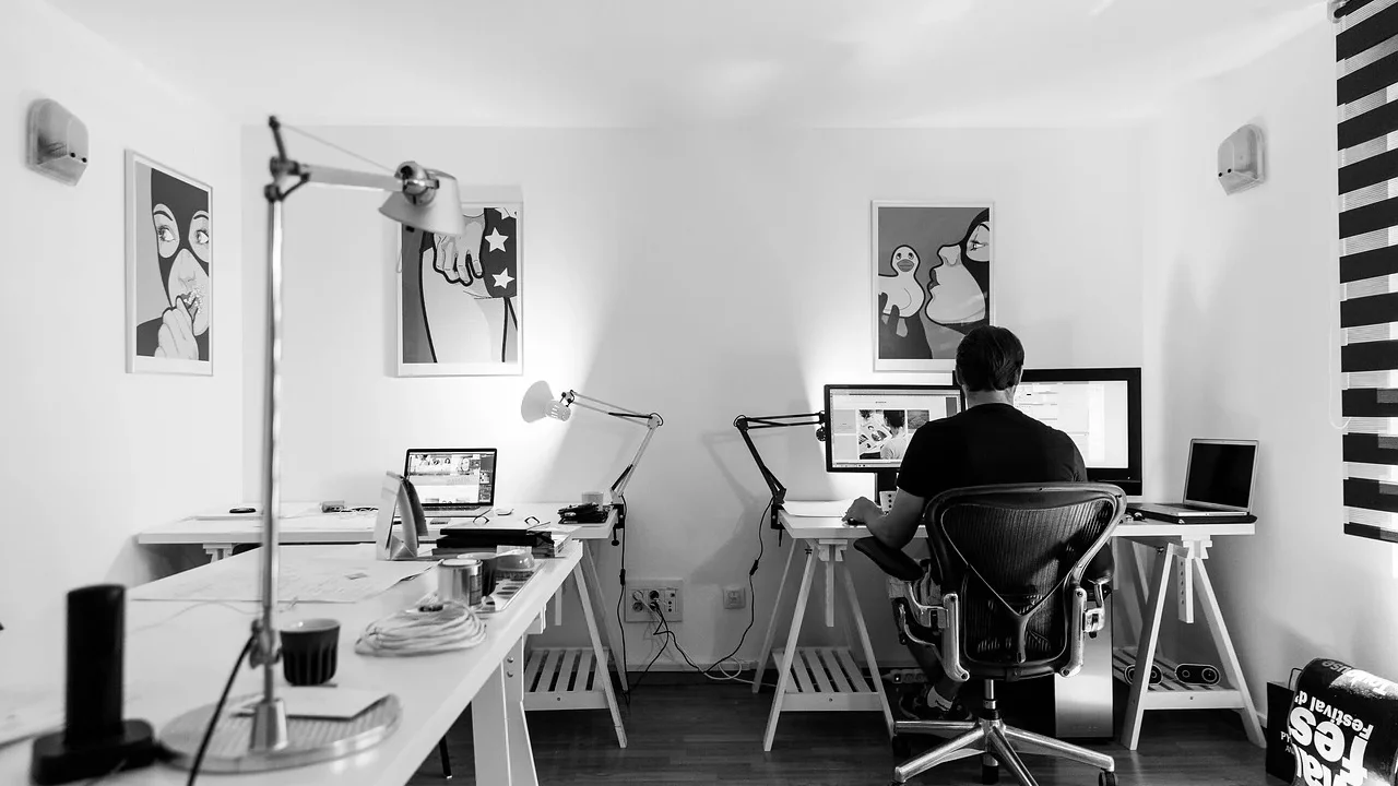 Laptop Web Design