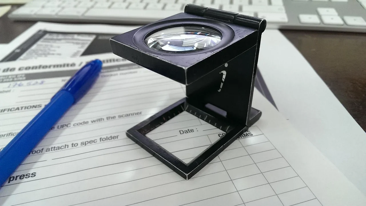 Magnifying Glass Keyboard Data