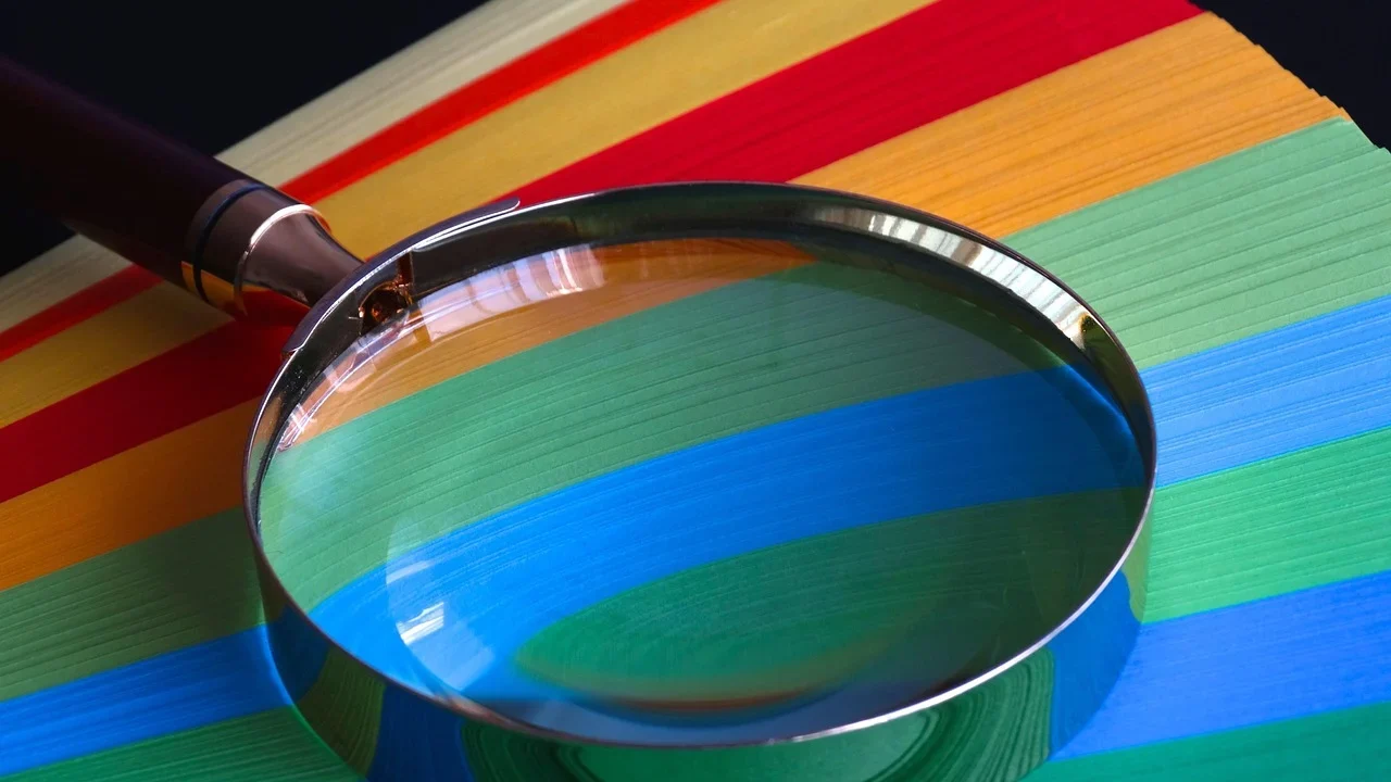 Magnifying Glass Paper