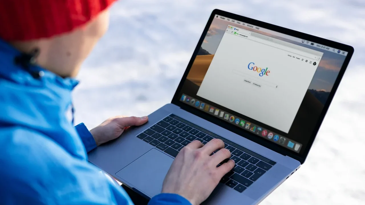 Search Engine Laptop