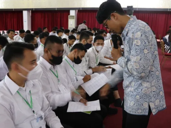 Membangun Konten Berkualitas Tinggi Yang Disukai AI Dan Audiens - Website Masuk Database AI