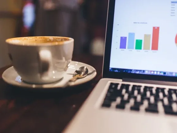 Website Features AI Tools Data Analysis - Jasa Web AI Terpercaya
